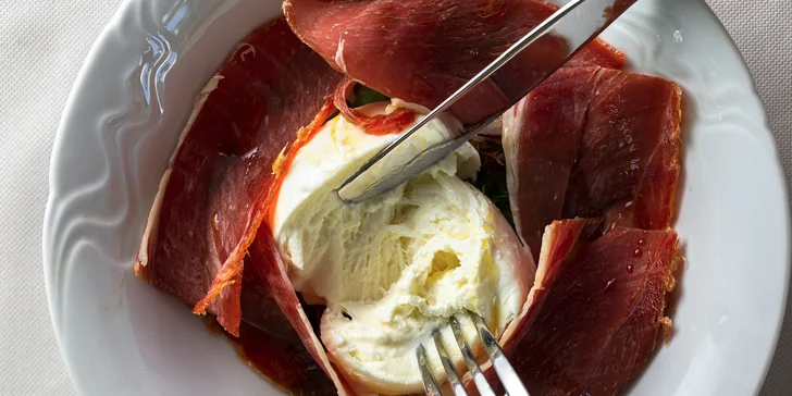Lahodné 3-chodové degustačné menu pre 4 osoby v talianskej reštaurácii La Piazza
