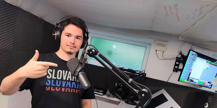 Zážitkové moderovanie LIVE vysielania vo FIT FAMILY RÁDIO + certifikát