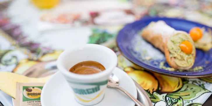 Originálny taliansky dezert Cannoli či Croissant con gelato