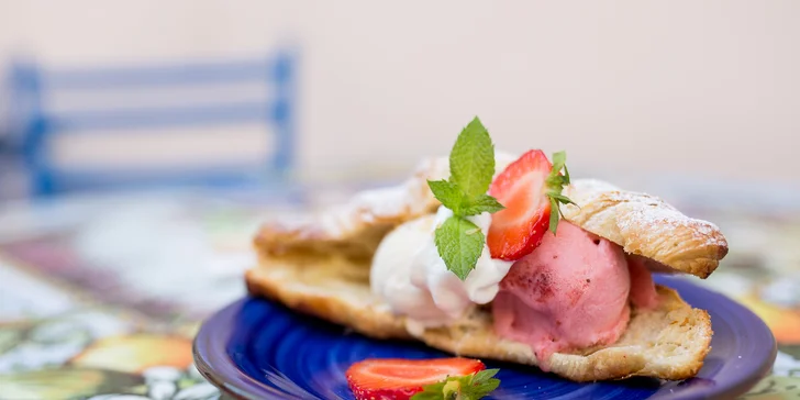 Originálny taliansky dezert Cannoli či Croissant con gelato