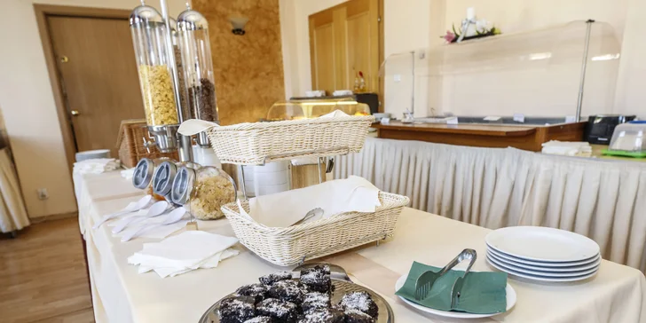 Pobyt v centre Karlových Varov: raňajky či polpenzia, masáže aj neobmedzený wellness