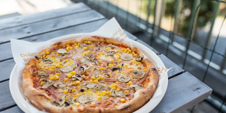 Chutná pizza podľa vlastného výberu s pivom alebo Kofolou