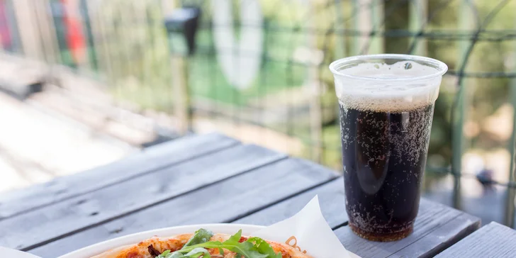 Chutná pizza podľa vlastného výberu s pivom alebo Kofolou