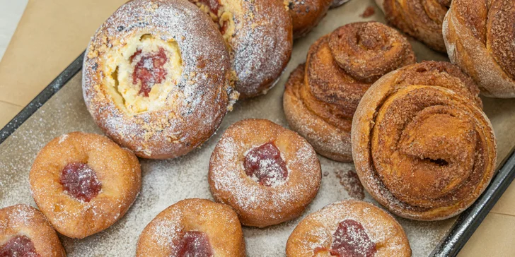 Domáce škoricovníky, nutelovníky, záviny, šišky, buchty i pagáče