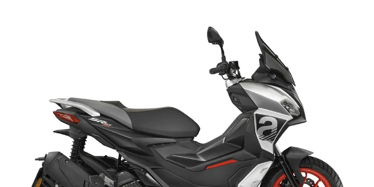 Prenájom skútra VESPA SPRINT S 125 alebo APRILIA SR GT 125