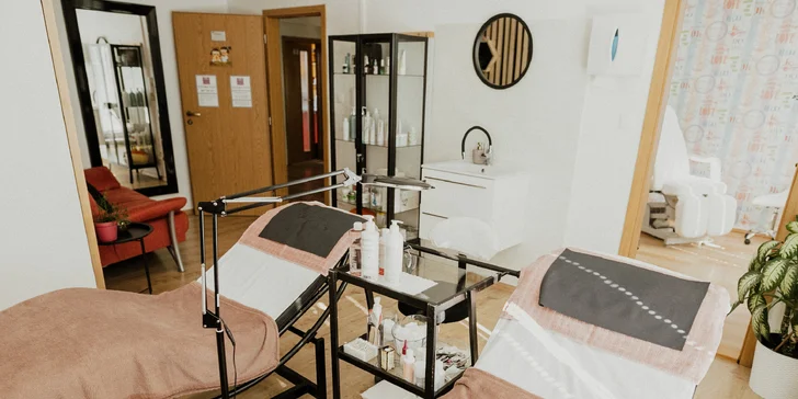 Mokrá, relaxačná alebo s lakom? Doprajte svojim nohám pedikúru alebo kompletný relaxačný balíček!