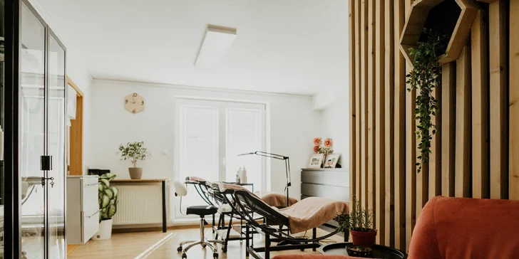 Mokrá, relaxačná alebo s lakom? Doprajte svojim nohám pedikúru alebo kompletný relaxačný balíček!