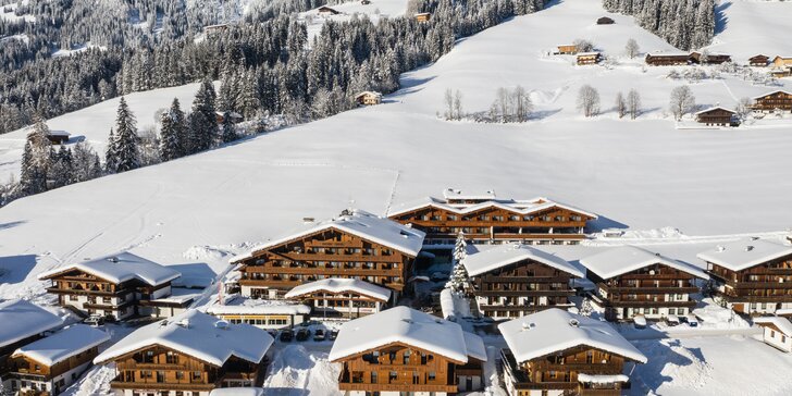 Zima v Kitzbühelských Alpách: 2 km od zjazdoviek, wellness, polpenzia a zľavová karta Alpbachtal Card