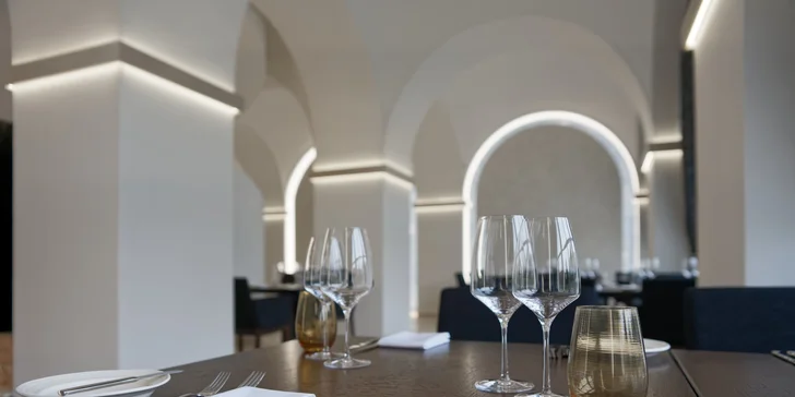 Pobyt na Južnej Morave s raňajkami aj degustačnou večerou v CHATEAU DE FRONTIERE**** v srdci Lednicko-valtického areálu