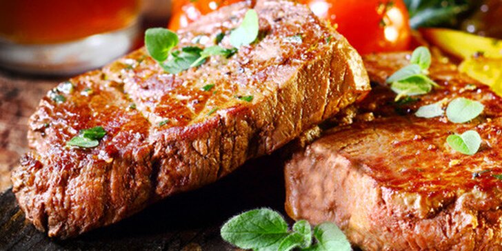 Hovädzí steak s grilovanou zeleninou