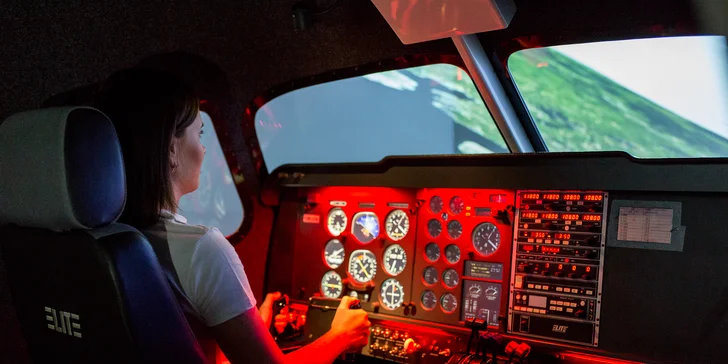 Doprajte si jedinečný letecký zážitok a preleťte sa na leteckom simulátore ELITE EVOLUTION BEECHCRAFT BARON 58!