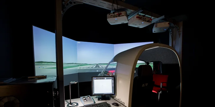 Doprajte si jedinečný letecký zážitok a preleťte sa na leteckom simulátore ELITE EVOLUTION BEECHCRAFT BARON 58!