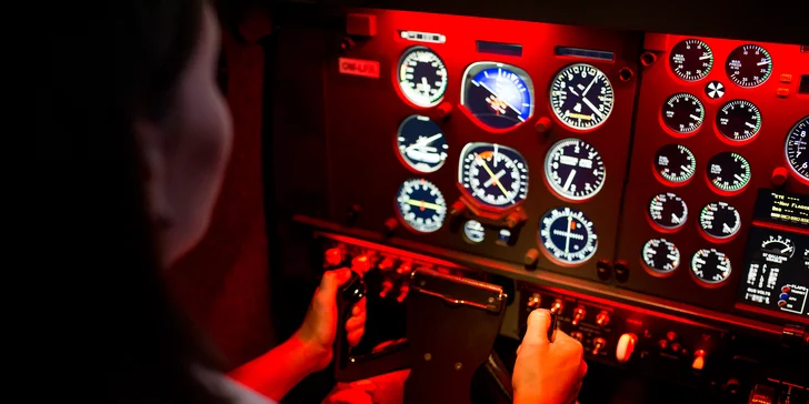 Doprajte si jedinečný letecký zážitok a preleťte sa na leteckom simulátore ELITE EVOLUTION BEECHCRAFT BARON 58!