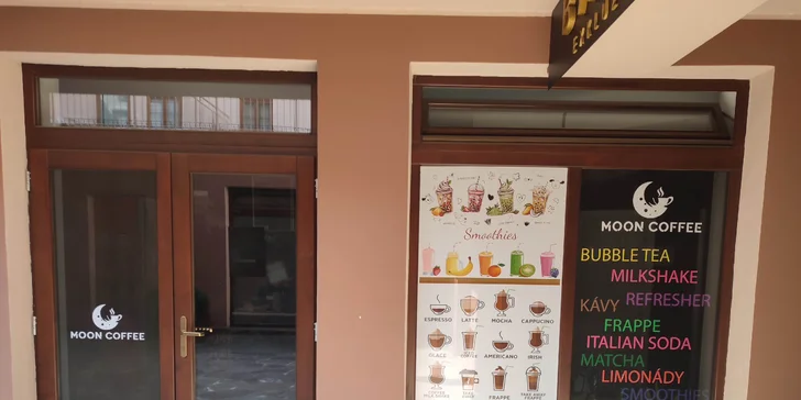 Sladký plnený BIO croissant, energetický nápoj či Bubble Tea