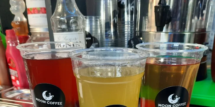 Sladký plnený BIO croissant, energetický nápoj či Bubble Tea