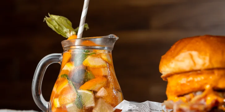 Burger s hranolkami, na výber aj variant s limonádou