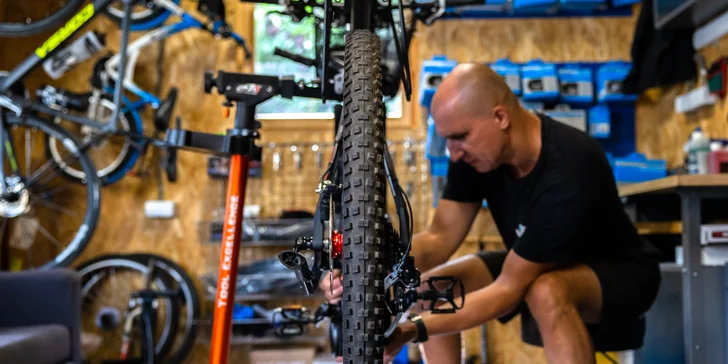 Servis a kontrola bicykla alebo E-bicykla
