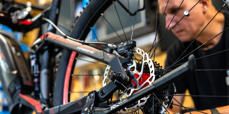 Servis a kontrola bicykla alebo E-bicykla
