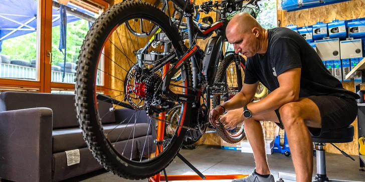 Servis a kontrola bicykla alebo E-bicykla