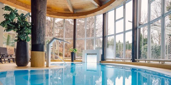 Alpská lyžovačka, sauna aj polpenzia: zimný pobyt v Innsbrucku s neobmedzeným wellness, 5% first minute zľava