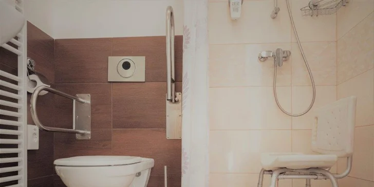 Príjemná dovolenka v Bratislave: hotel v tichej lokalite Rače, raňajkové menu a služby personálu so zdravotným znevýhodnením