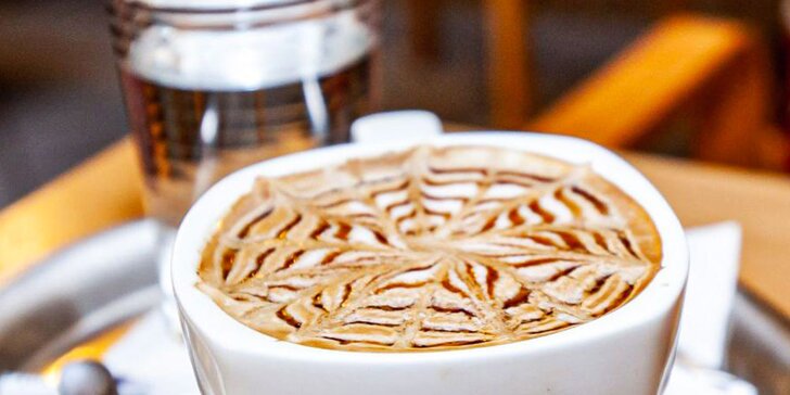 Vychutnajte si šálku lahodného cappuccina v Café Kupé