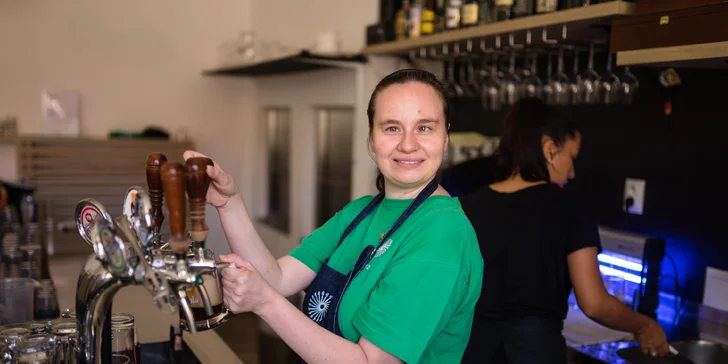 Príjemná dovolenka v Bratislave: hotel v tichej lokalite Rače, raňajkové menu a služby personálu so zdravotným znevýhodnením