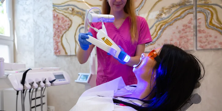Dentálna hygiena s Air flow a bielenie zubov
