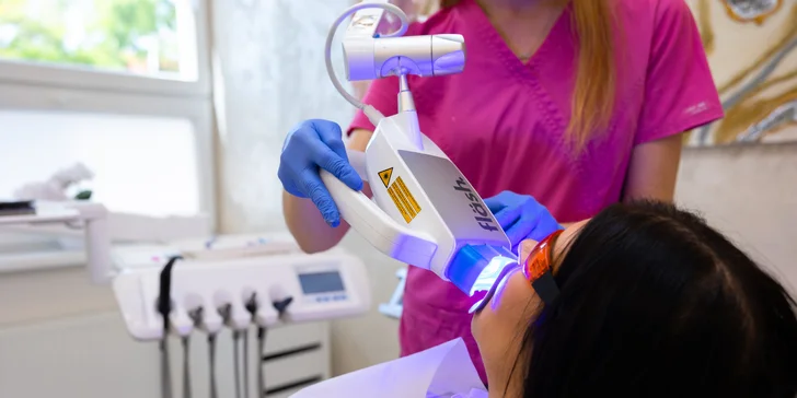 Dentálna hygiena s Air flow a bielenie zubov