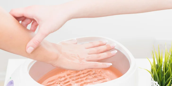 Japonská manikúra, gél lak či balíček s parafínovým zábalom