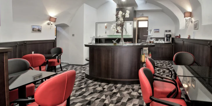 Pobyt v centre Českého Krumlova s ​​raňajkami či polpenziou a fľašou prosecca