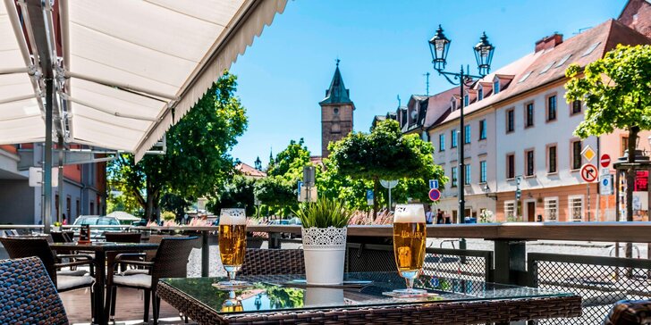 Odpočinok v centre Plzne: raňajky či polpenzia aj varianty s prehliadkou pivovaru a pivo zdarma