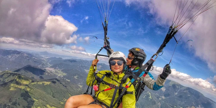 Tandemový paragliding s kvalitným videom a fotografiami v SR, ČR alebo v Alpách