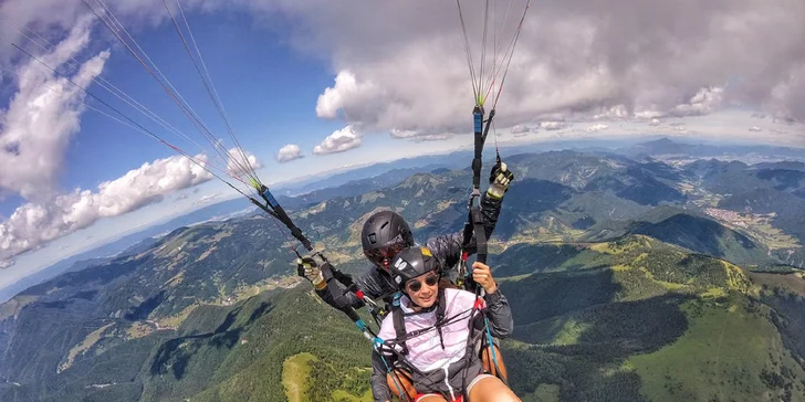 Tandemový paragliding s kvalitným videom a fotografiami v SR, ČR alebo v Alpách