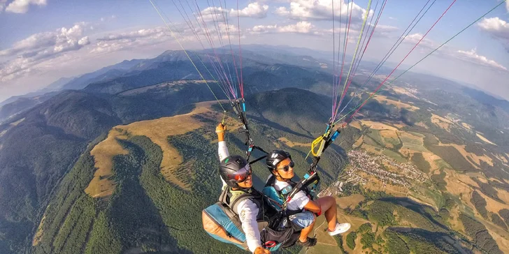 Tandemový paragliding s kvalitným videom a fotografiami v SR, ČR alebo v Alpách