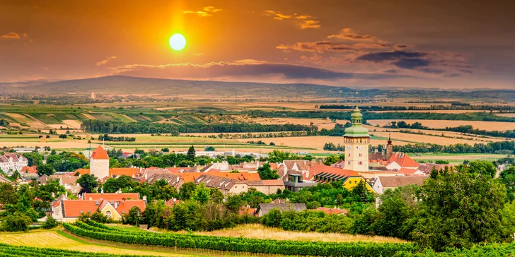 Zažite jesenné slávnosti v meste Retz: tekvicový festival, pivničný labyrint a veterný mlyn