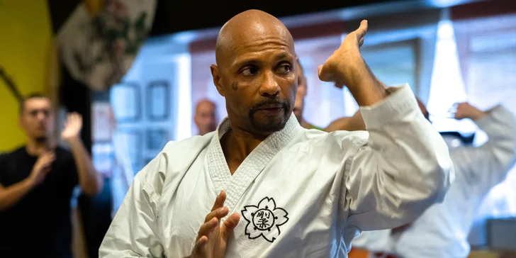 Karate s Fredym Ayisim pre začiatočníkov aj pokročilých