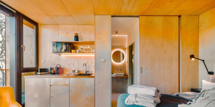 Výnimočný adult-friendly pobyt v domčeku v tvare skaly uprostred prírody: raňajkový box, sauna a privátna vírivka
