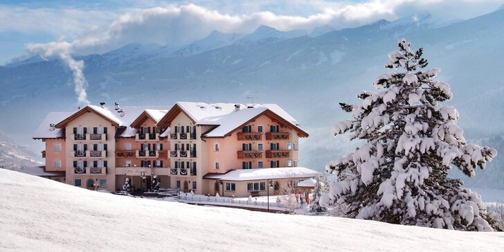 Zimná dovolenka s vlekmi len 1 km od hotela: luxusná polpenzia a neobmedzený wellness