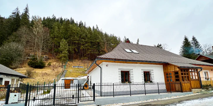 Výnimočný pobyt pre 9 osôb v historickej chalupe Malužiná na Liptove: plne vybavená kuchyňa, grilovanie na záhrade a atrakcie v okolí