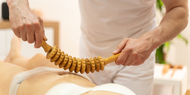 Maderoterapia od fyzioterapeuta: Masáž drevenými valčekmi