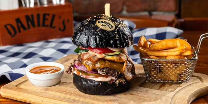 7 druhov peckových burgerov aj s hranolčekmi!