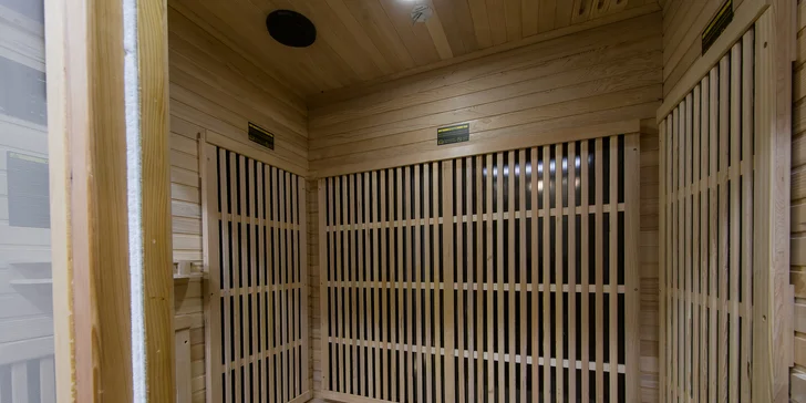 Infrasauna s Proseccom, klasická masáž alebo chiropraxia
