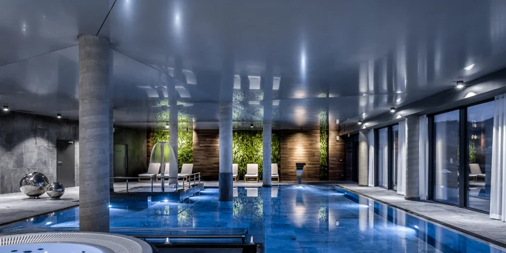 Novopostavený rezort v Poľsku pri krásnom jazere s neobmedzeným wellness