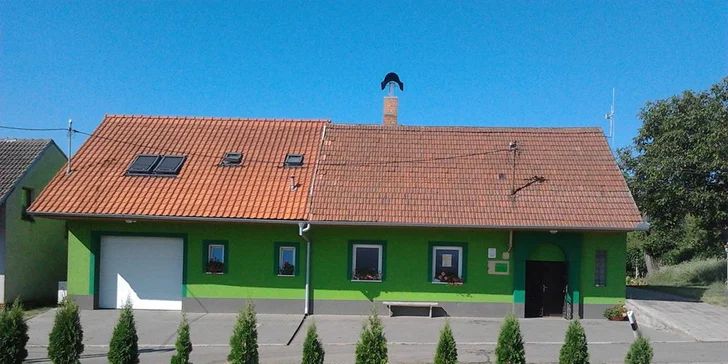 Pobyt v penzióne rodinného vinárstva pre páry aj skupiny vrátane vína či degustácie