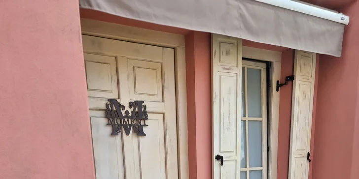 Štýlový apartmán v centre historickej Banskej Štiavnice: moderný dizajn, plne vybavená kuchyňa a kúpeľňa, pet friendly