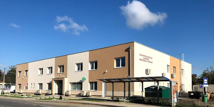 Zväčšenie pier, výplň vrások, mezoterapia alebo botulotoxín