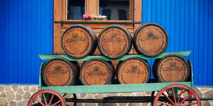 Jedinečný pobyt v Hniezdnom: apartmány vo vidieckom štýle, možnosť prehliadky Nestville Distillery a degustácie