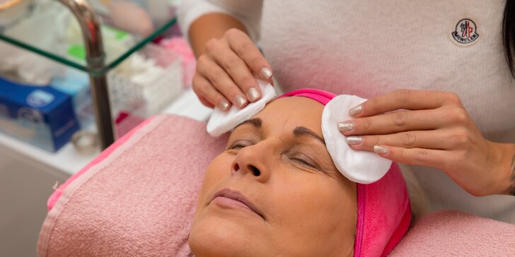 Celotelová masáž s masážou tváre, krku a dekoltu alebo hĺbkovým čistením pleti