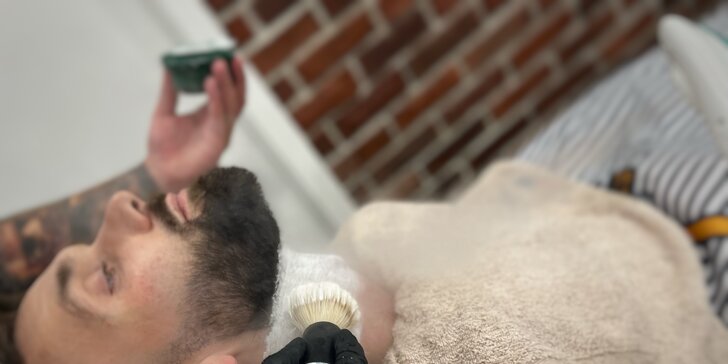 Štýlový strih a úprava brady v Barber family